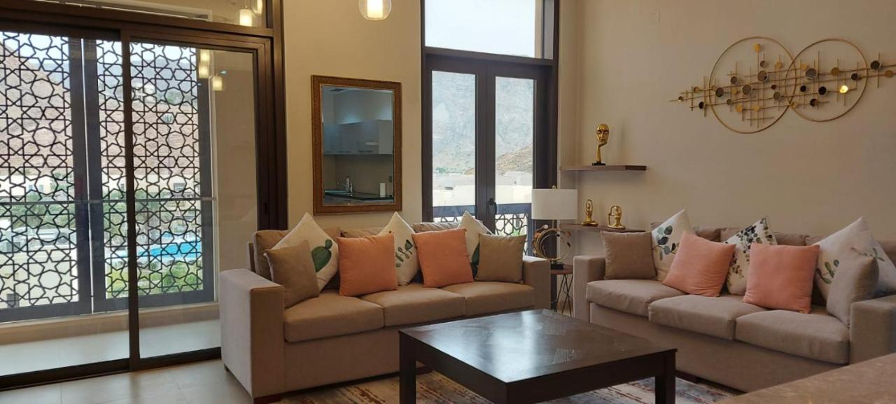 One Elegant 1bhk In Bay 02 Apartment *