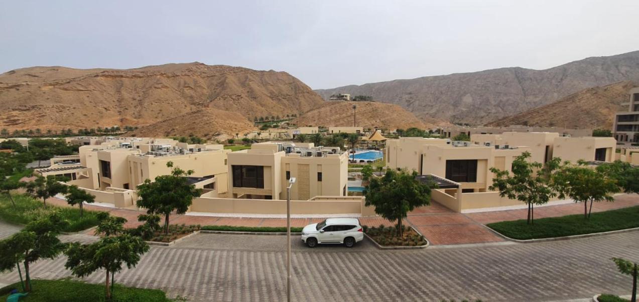 One Elegant 1bhk In Bay 02 Apartment Muscat